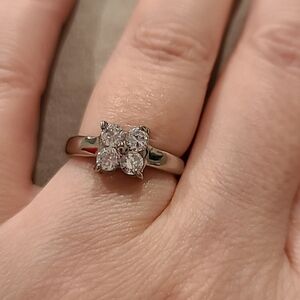 Flower design cubic zirconia stainless steel ring